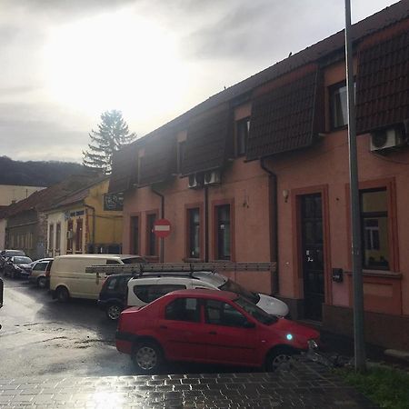 Casa Pino Hotel Brasov Bagian luar foto