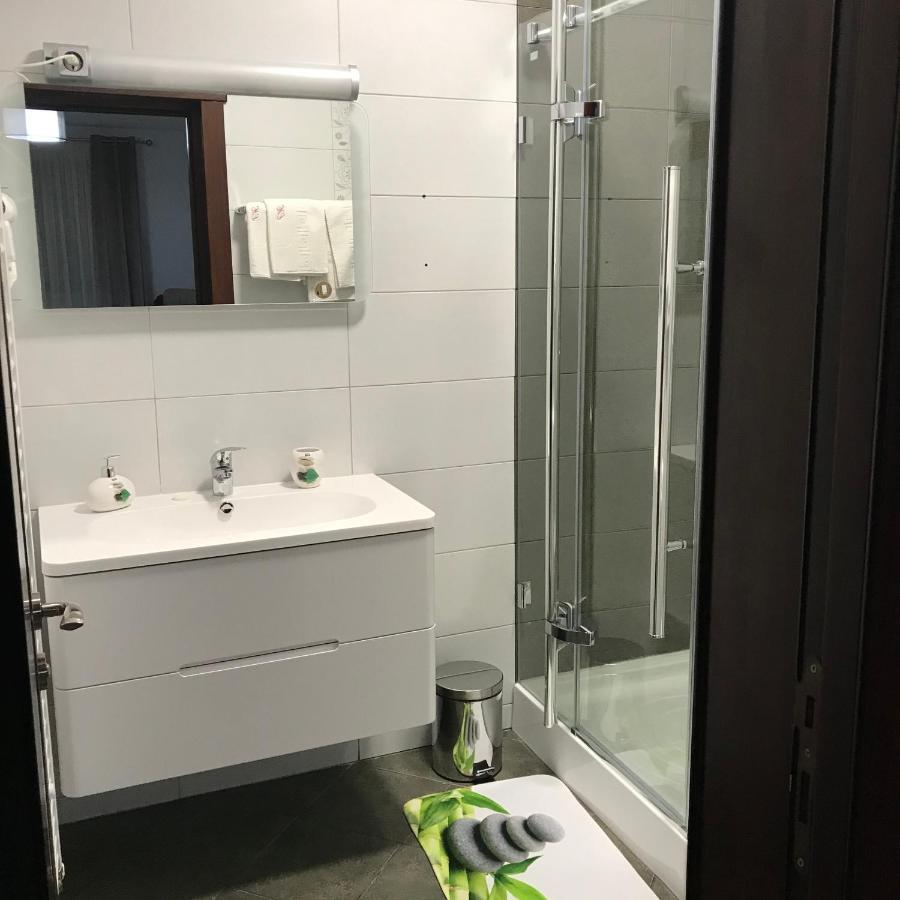 Casa Pino Hotel Brasov Bagian luar foto